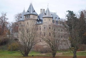 Uczniowie zwiedzą i poznają tajemnice oraz historię zamku - GOŁUCHÓW Uczniowie zwiedzą i poznają tajemnice oraz historię zamku - GOŁUCHÓW